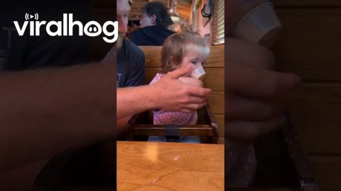 Girl Goes All-In On Roadhouse Butter || ViralHog