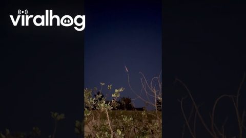 Fireball Spotted Flying Through Bay Area Night Sky || ViralHog