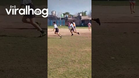 Young Football Players Practice High Knees || ViralHog