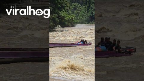 Bahau River Rapids Make for Difficult Passage || ViralHog