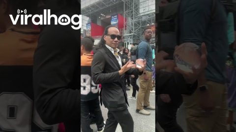 Reverse Entropy Contact Juggling || ViralHog