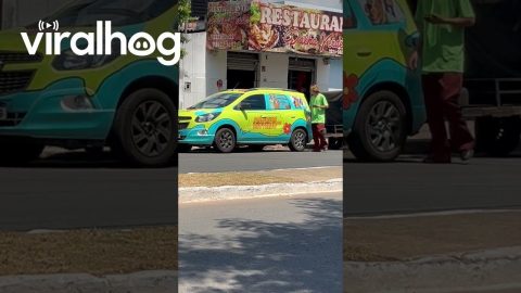 Mystery Machine Spotted on the Streets of Brazil || ViralHog