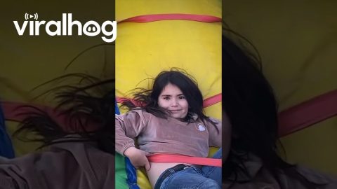 Sisters Show Contrasting Personalities || ViralHog