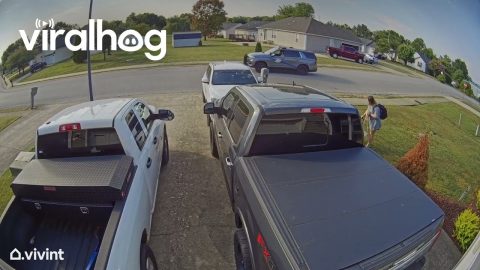 Kentucky State Trooper Backs Up to Show Little Boy Lights || ViralHog