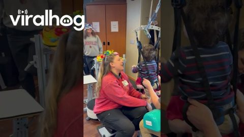 Sing-Along Physical Therapy Session || ViralHog