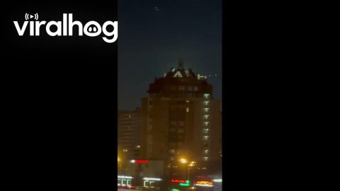 Bright Asteroid in Moscow Russia || ViralHog