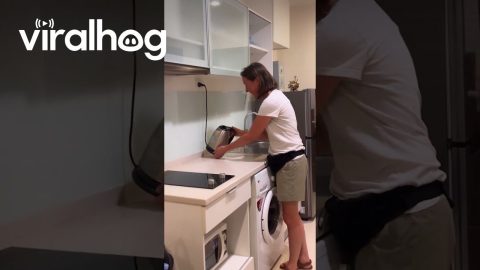 Airbnb Said It Had a Fully Equipped Kitchen || ViralHog