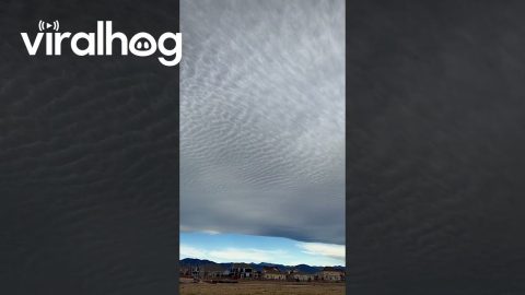 Wavy Clouds Over Colorado || ViralHog