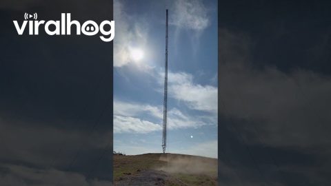 400-Foot Radio Tower Demolition || ViralHog