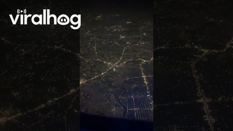 People Pointing Lasers at Plane During Manila Landing || ViralHog
