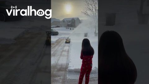 First Time Using An Autonomous Snowblower || ViralHog
