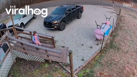 Woman Slips and Falls on Icy Ramp || ViralHog