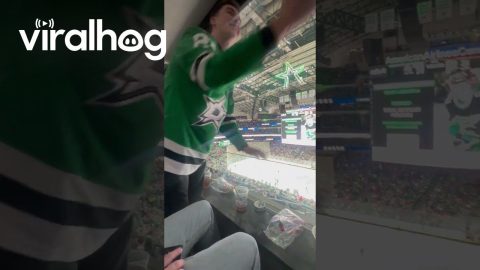 Hockey Fan Connects With the Youth || ViralHog