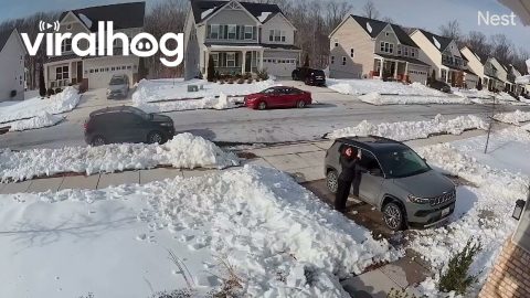 Rhythmically Melting Roof Snow Aims for Parked Car || ViralHog