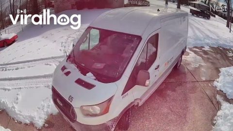 Delivery Driver Struggles to Get Out of a Narrow Driveway || ViralHog