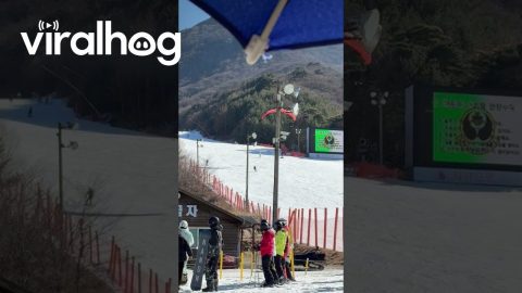 Paraglider Makes Emergency Landing on Ski Slope After Two-Hour Flight in South Korea || ViralHog