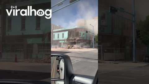 Historic Restaurant in Albuquerque Suffers Partial Collapse || ViralHog
