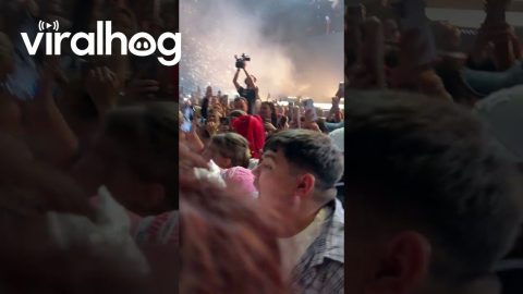 Akon Crowd Surfing in a Bubble || ViralHog