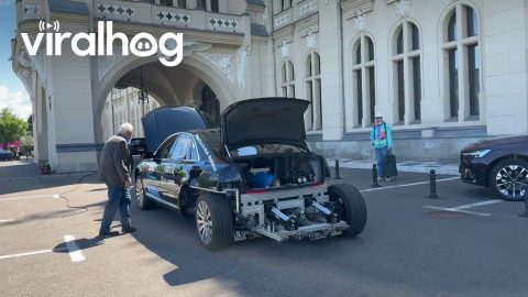 This Car Runs on Compressed Air || ViralHog