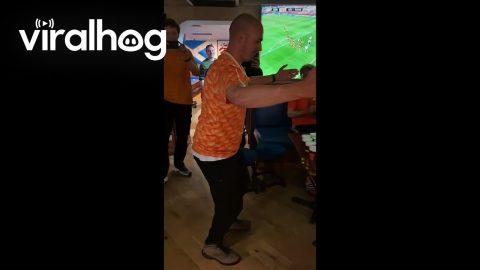 Dutch Fan Carries Arm-Load of Beer to Table || ViralHog