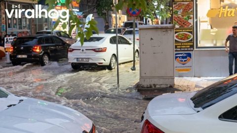 Rain and Hail Flood Streets in Elazığ, Turkey || ViralHog