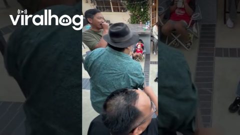 Interactive Handcuff Escape Stuns Live Audience || ViralHog