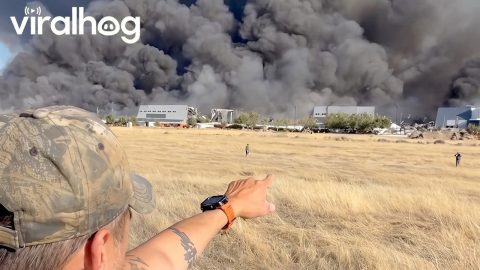 Eyewitness Documents Massive Warehouse Fire || ViralHog